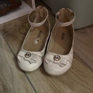 Michael kors girls flats